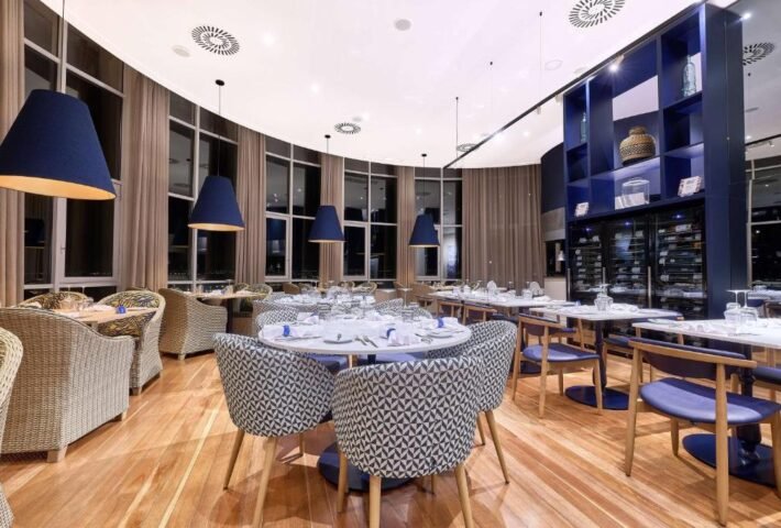 TRYP LISBON CAPARICA MAR  HOTEL