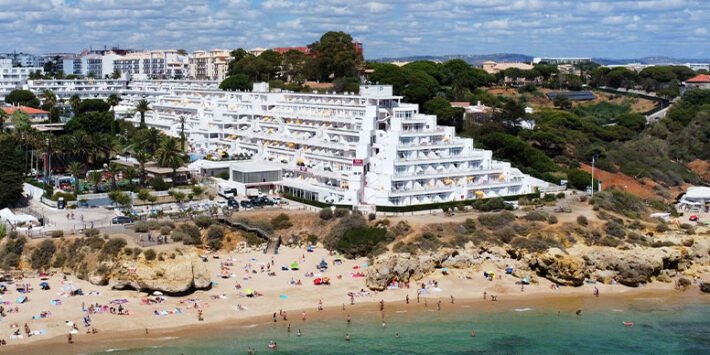 MUTHU CLUBE PRAIA DA OURA