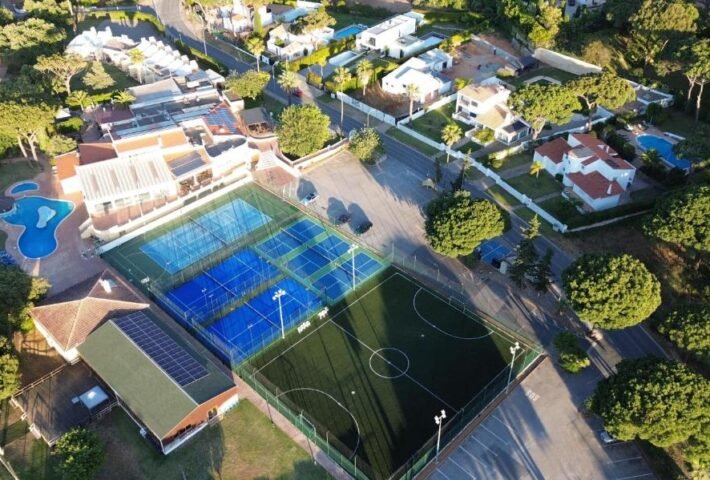 BROWNS SPORTS RESORT