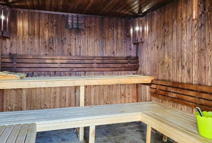 BROWNS SPORTS RESORT