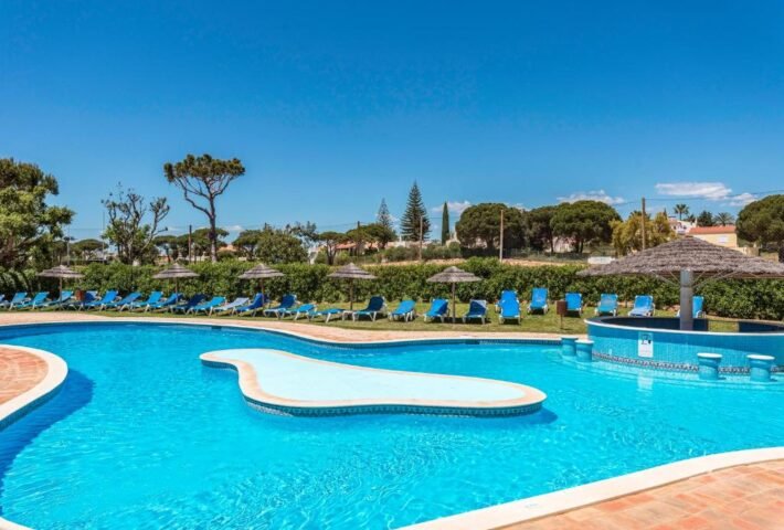 BROWNS SPORTS RESORT