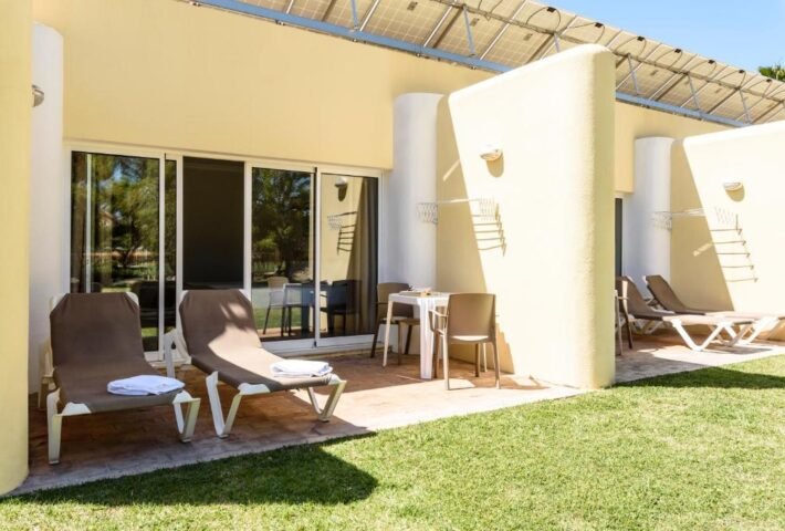 BROWNS SPORTS RESORT