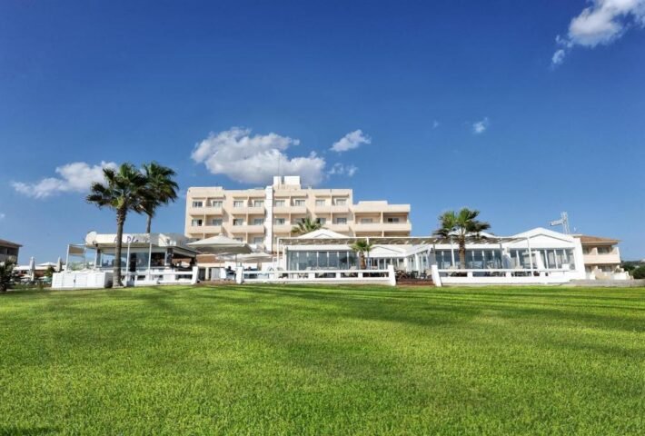 PIERE ANNE BEACH HOTEL